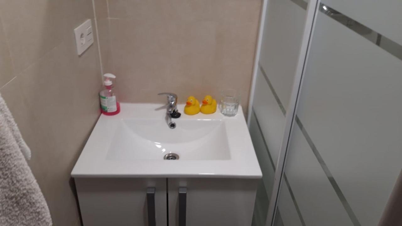 Acogedora Habitacion Centro Bilbao Luaran gambar